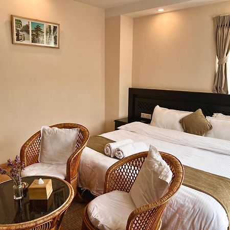 Pancha Buddha Service Apartments And Rooms กาฐมาณฑุ ภายนอก รูปภาพ