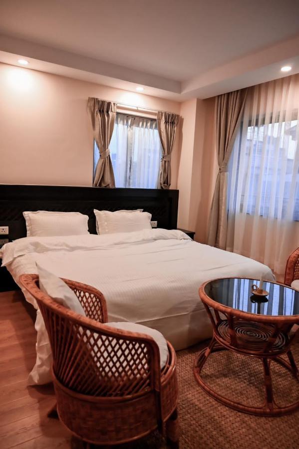 Pancha Buddha Service Apartments And Rooms กาฐมาณฑุ ภายนอก รูปภาพ