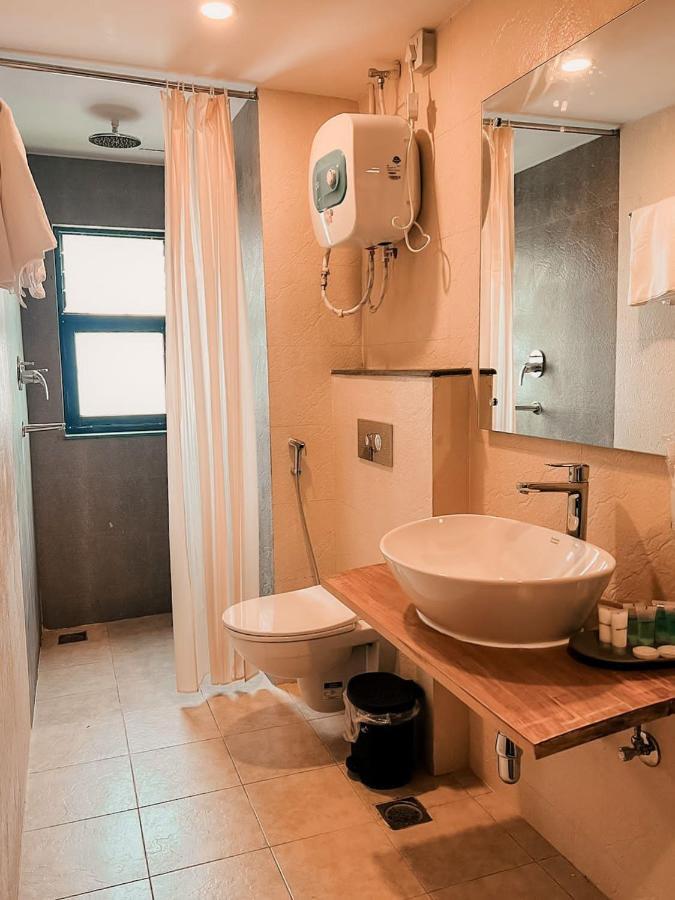 Pancha Buddha Service Apartments And Rooms กาฐมาณฑุ ภายนอก รูปภาพ