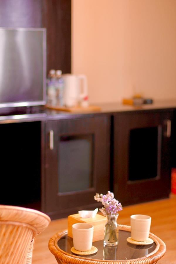 Pancha Buddha Service Apartments And Rooms กาฐมาณฑุ ภายนอก รูปภาพ