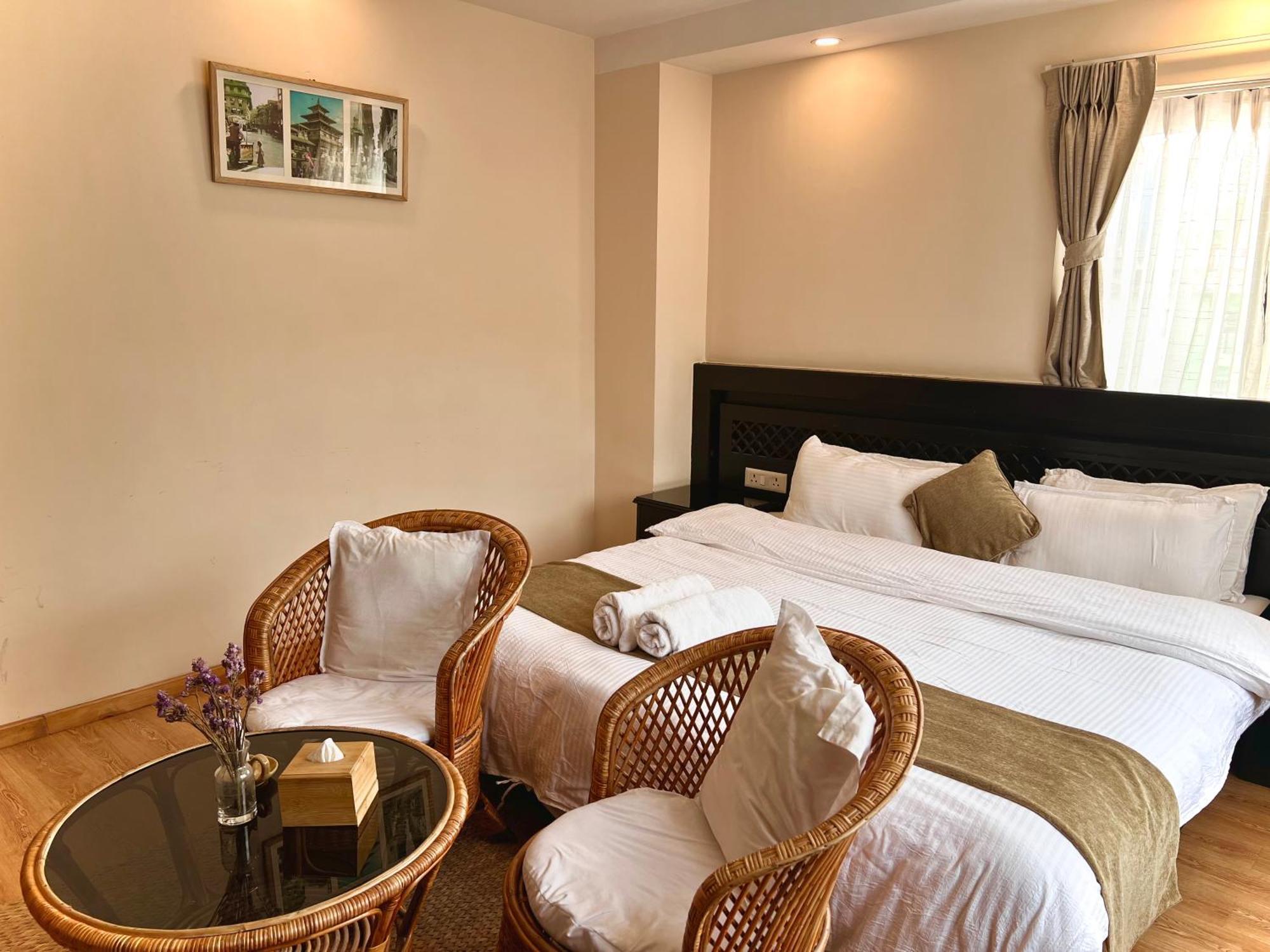 Pancha Buddha Service Apartments And Rooms กาฐมาณฑุ ภายนอก รูปภาพ